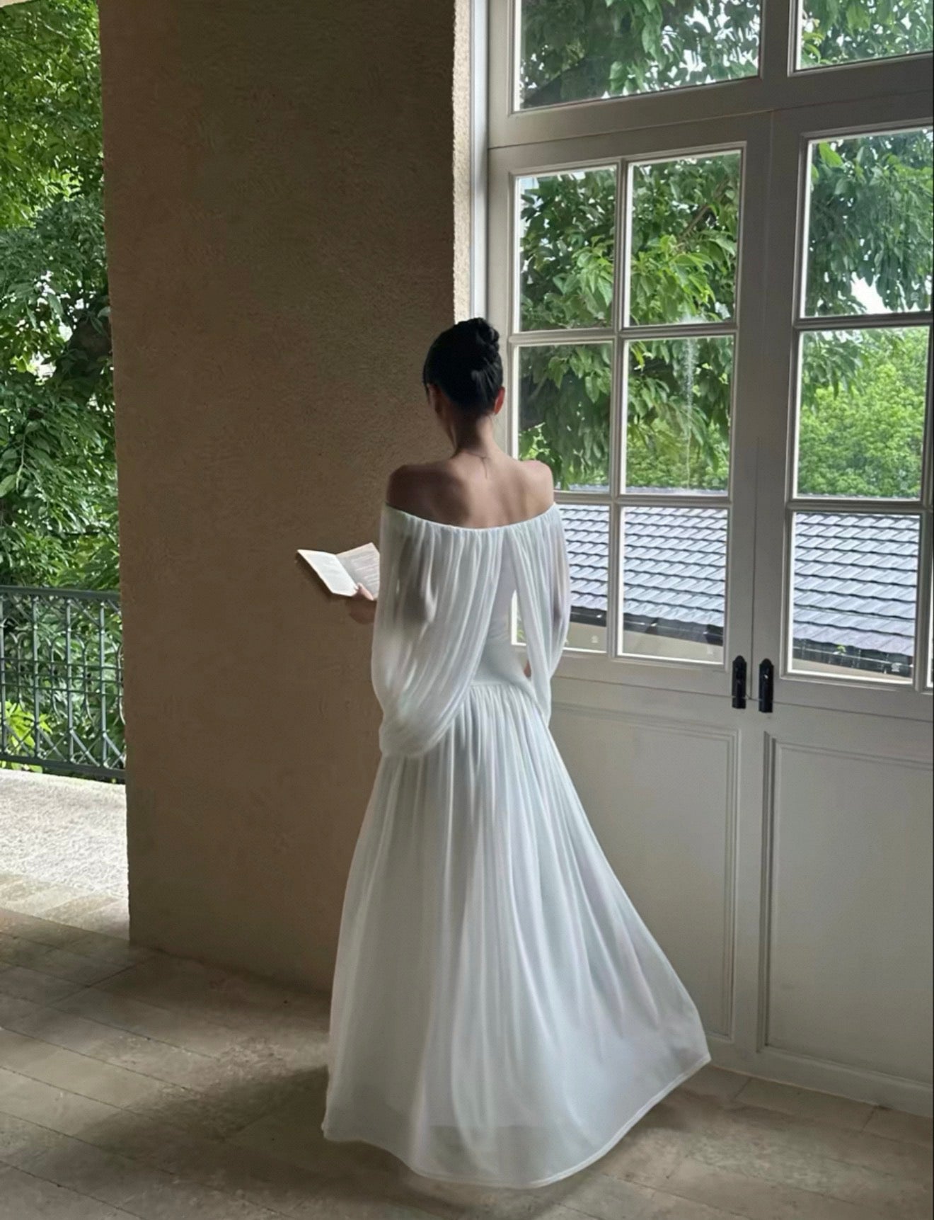 Maxi off shoulder white dress